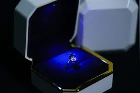 钻石戒指、汉白玉礼盒……这些高校毕业礼物，仪式感拉满！🥰图片