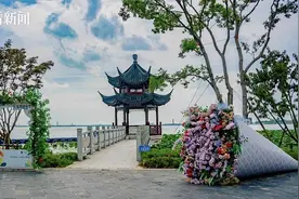 双休日国际铁三赛将举行 尽享“高颜值”风光图片