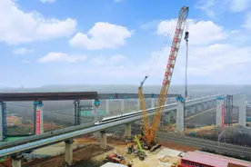 “钢铁巨龙”横空飞越 书写涉铁桥梁传奇图片