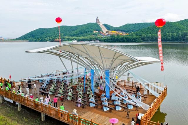 2025吉林·延边·敦化六鼎山迎“九三”莲花游园月暨“六鼎山”杯全市职工6公里环湖跑挑战赛系列活动开幕