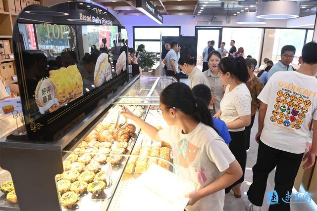 华东首家！家门口的“世界超市”开业啦