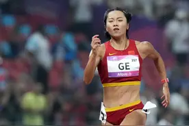 双金！中国包揽4×100米男女冠军图片