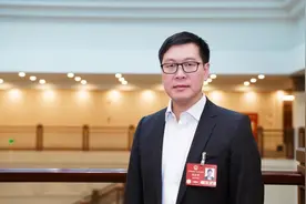 全国人大代表姚劲波：用AI提效助力传统生活服务业转型升级｜两会产业观图片