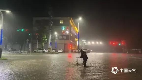 特大暴雨，破纪录！这里，“1天下完1年的雨”