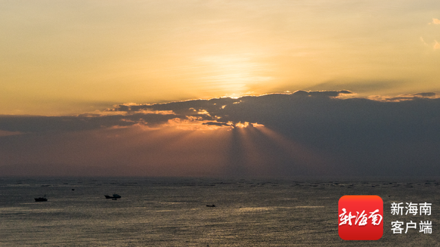 落日、渔火、海鲜宴！陵水新村渔港绝美浪漫海景引客来
