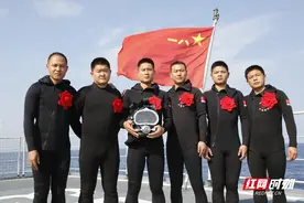 水下“119”——走近南部战区海军某防救支队潜水员群体图片