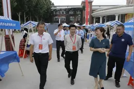 安阳学院举办2025届毕业生秋季校园双选会图片