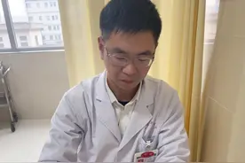 男子突发膝关节肿痛 中医脐针“出手”一招制胜图片