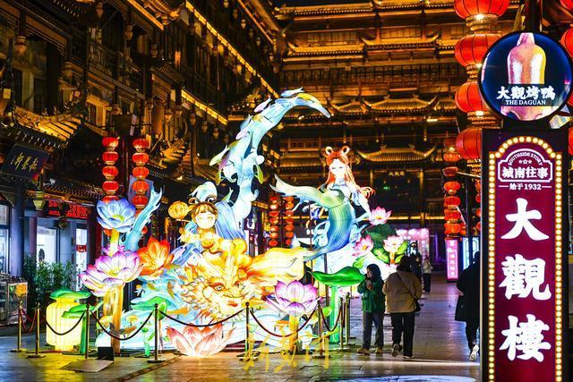 花灯展点亮百年商埠泉城夜色再添国风新韵