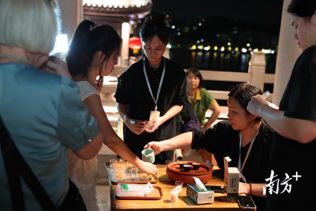 广济桥夜游常态化开放！英歌舞、工夫茶、潮乐齐上阵