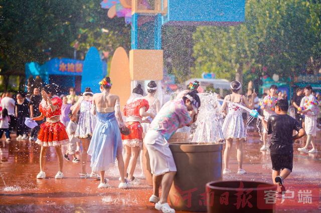 暑期过半精彩不停 郑州方特主题乐园持续引爆夏日狂欢