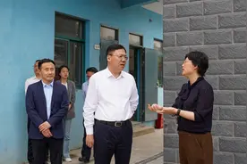 李泽龙赴基层开展防汛防台检查与巡河工作图片
