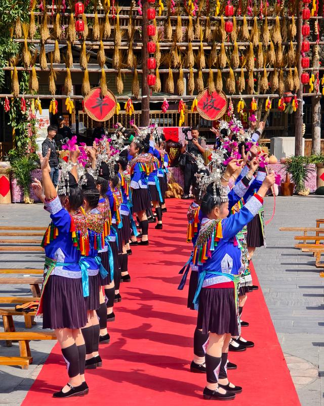 歌舞皇都迎盛典——通道皇都侗文化村景区举办三十周年庆典侧记