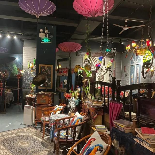 夷陵的AB面：白天村咖夜烤串，老街新巷都好玩！