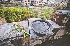 军营村达到-3℃，水龙头垂“冰柱” 村里人做“冰饼”今年厦门首次跌破0℃图片