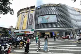 100元N件！年轻人爱上逛批发市场？广州服装业如何接住泼天流量图片