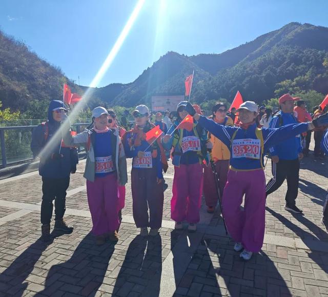 2025 第五届金山岭长城徒步大会成功举办，致敬每一位攀登者！