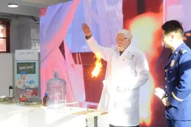 快看！这堂超酷的火焰魔法课图片