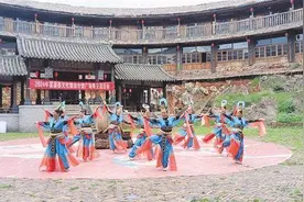 让“夕阳”生活更美好——富源县老年大学推动“五彩校园”建设小记图片