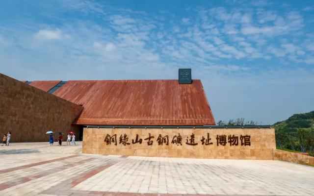 你从来没有读懂黄石