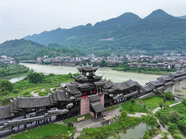 武陵走廊，融合湘鄂渝黔精华