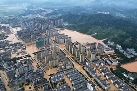 贵州榕江再迎洪峰七大洪区全员撤离，救援人员：已撤至安全地带图片