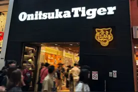 盲盒装不下1800亿的泡泡玛特图片