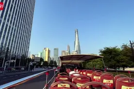 最后一班车，我们坐上了！双层敞篷观光巴士告别申城，市民游客依依不舍图片