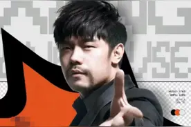 “山寨周杰伦”开演唱会引发歌迷抵制？知情人：系酒吧演出，低消卖到6000元图片