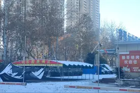 淄博烧烤流量退潮后：营业额降至四分之一，拼谁能熬过这个寒冬图片