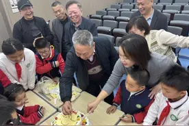 漳浦县实验小学开展未成年人关爱主题活动图片