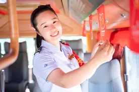 “大满贯”五星级公交女驾驶员转岗值班长  尹杨洋：我对得起这份信任图片