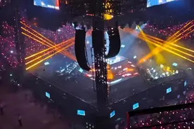 花千元在演唱会现场“看柱子”，盲选座位全靠赌运气？图片