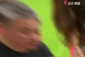 签售会上 余华将“抱负”送给想要“暴富”的读者图片
