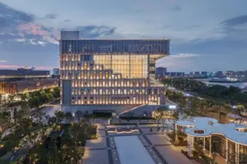 柏林爱乐奏响“集结号”，国际化剧目纷至沓来！滴水湖畔小而美剧院开业一年喜迎近万观众图片