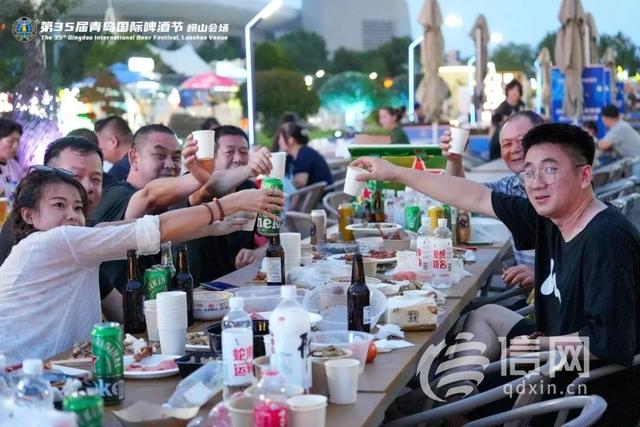 啤酒节遇跳绳赛 青岛崂山开启夏日“双狂欢”模式