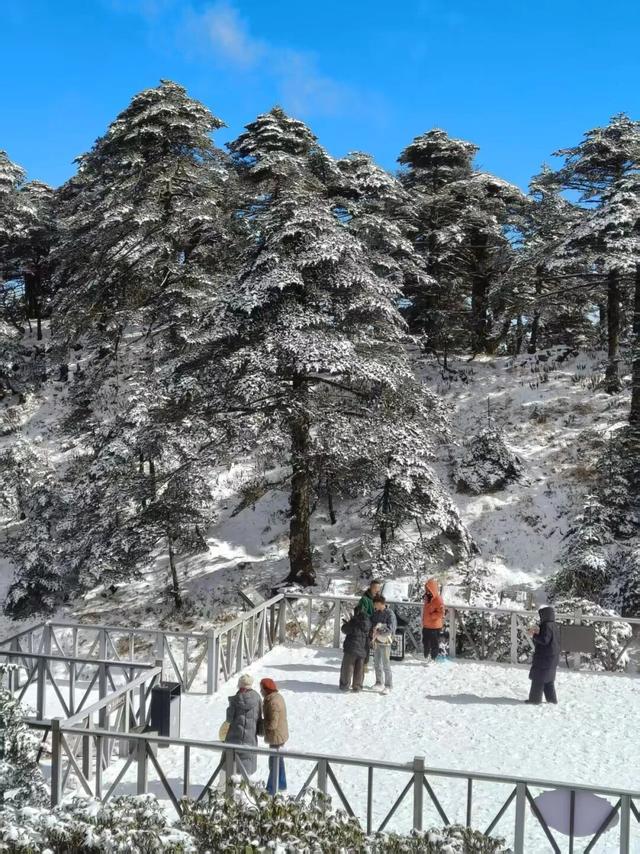 雪落大理苍山，有着道不尽的浪漫