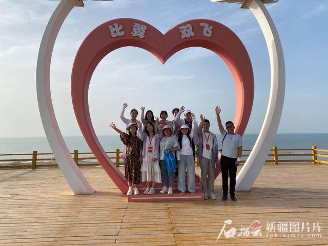 文化中国行·行走美丽新疆 | 239公里环湖路“串珠成链” 博湖美景一键打包即可出发