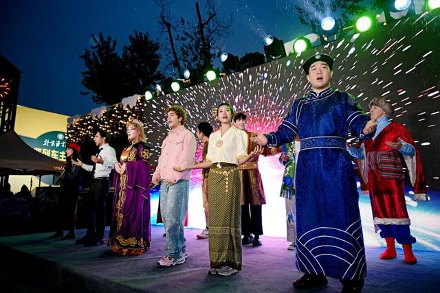 实拍！海淀学院路，新增一座列车主题公园——