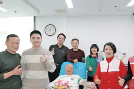 寒冬“热血”！10岁男孩大面积烧伤急需救命血，青岛热心市民争献爱心图片