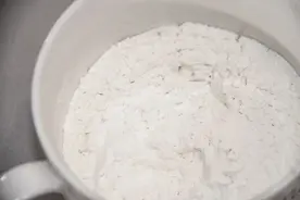 面粉、面条、大米、牛奶……这些食物怎么挑才健康？图片