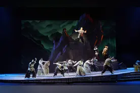 大型说唱音乐剧《愚公移山》在郑演出图片