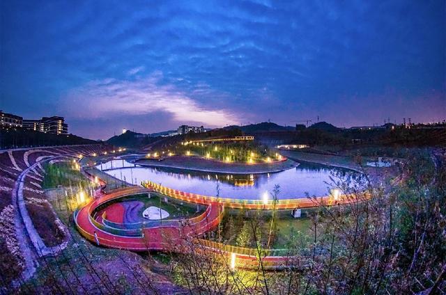 中央公园片区滨水公园+1！公园打卡地图全线刷新→