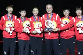 孙颖莎扛起中国女乒大旗，陈梦宝刀不老，谁是巴黎奥运会女团第三人？图片