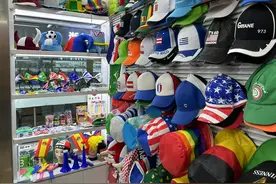 美国大选，义乌“押注”谁？商家：有客户下单100万顶特朗普帽子图片