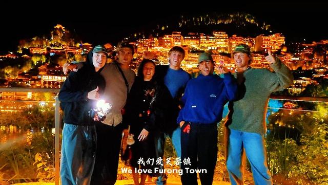 与故宫、长城同台领奖，这座长满国际游客的古镇拥有怎样的“出海密码”？