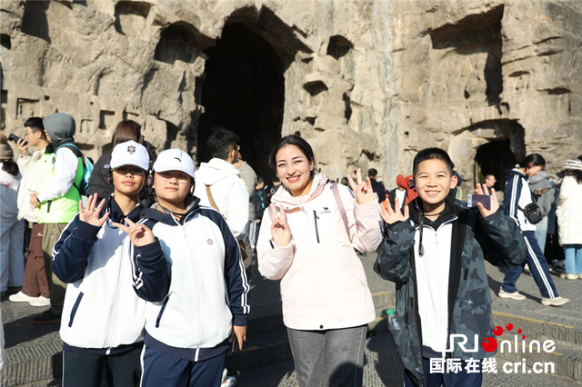 【2025打卡中国】这里藏着中国最硬核的浪漫！ 外国网红狂赞：“洛阳，不愧是你！”