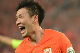 山东泰山VS浙江队，克雷桑喂球李源一进球！图片