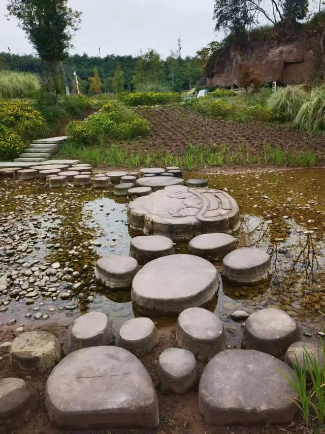 坐标简阳，361岁古桥，202岁石狮，与2分钟起落的飞机