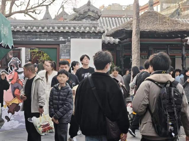 潍坊新春“打卡热地”！博物馆里都“长”满了人